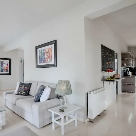 Villa 26 *